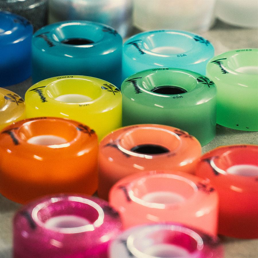 LUMINOUS LED WHEELS - 62mm/85a - 4 PACK - LOADS OF COLOURS!
