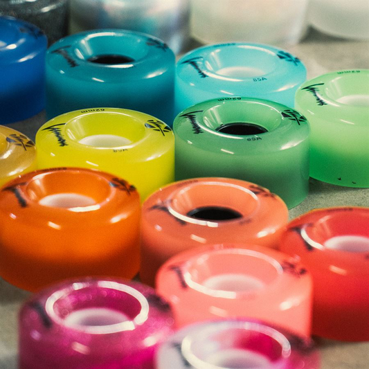 LUMINOUS LED WHEELS - 62mm/85a - 4 PACK - LOADS OF COLOURS!